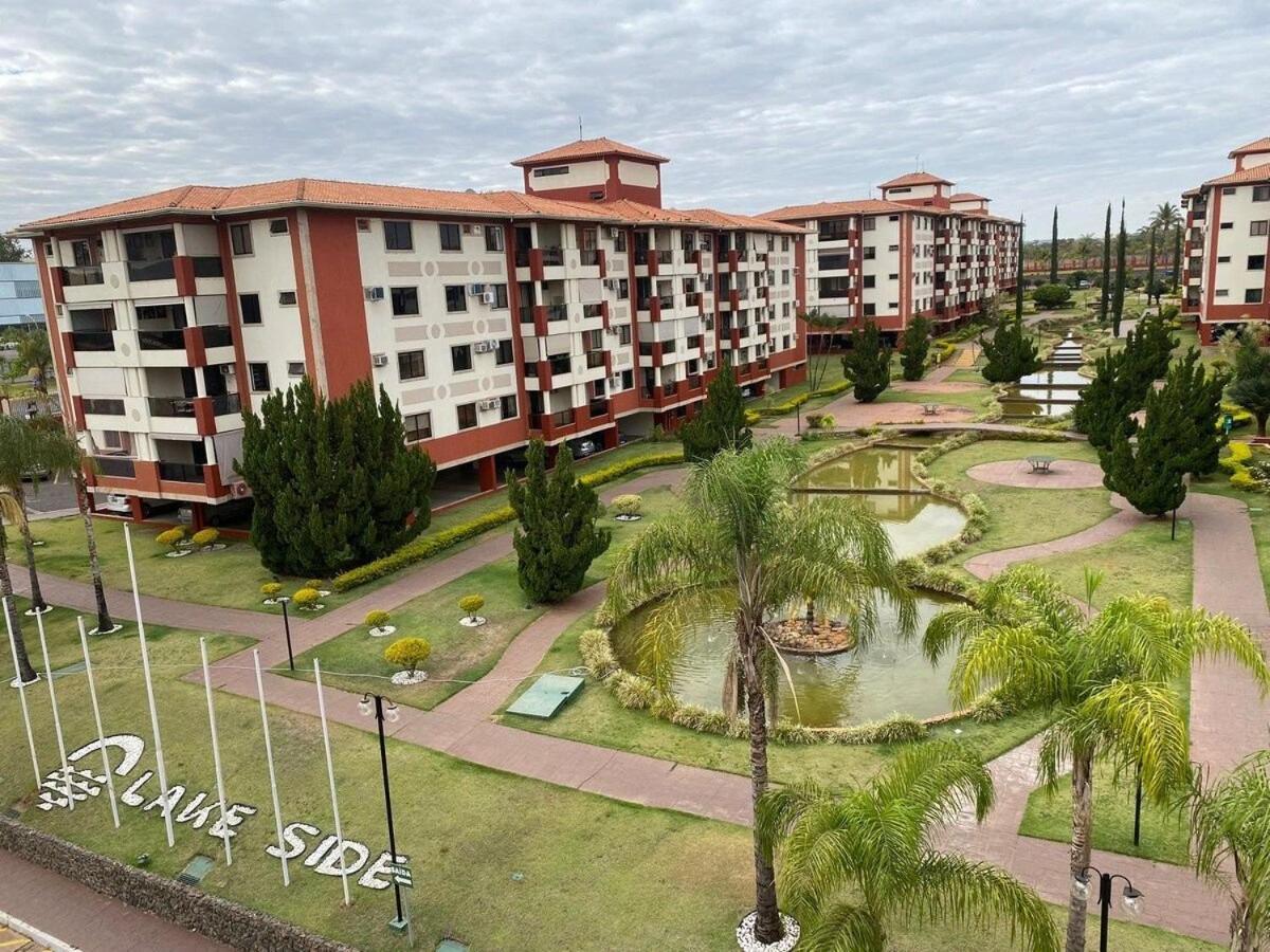 Flat Beira Lago No Centro De Bsb Brasilia Exterior photo