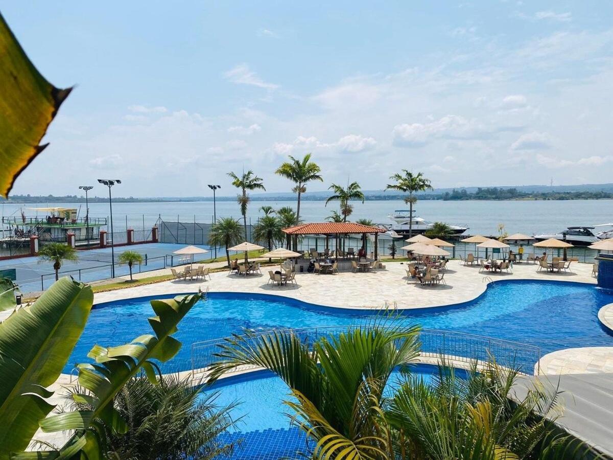 Flat Beira Lago No Centro De Bsb Brasilia Exterior photo