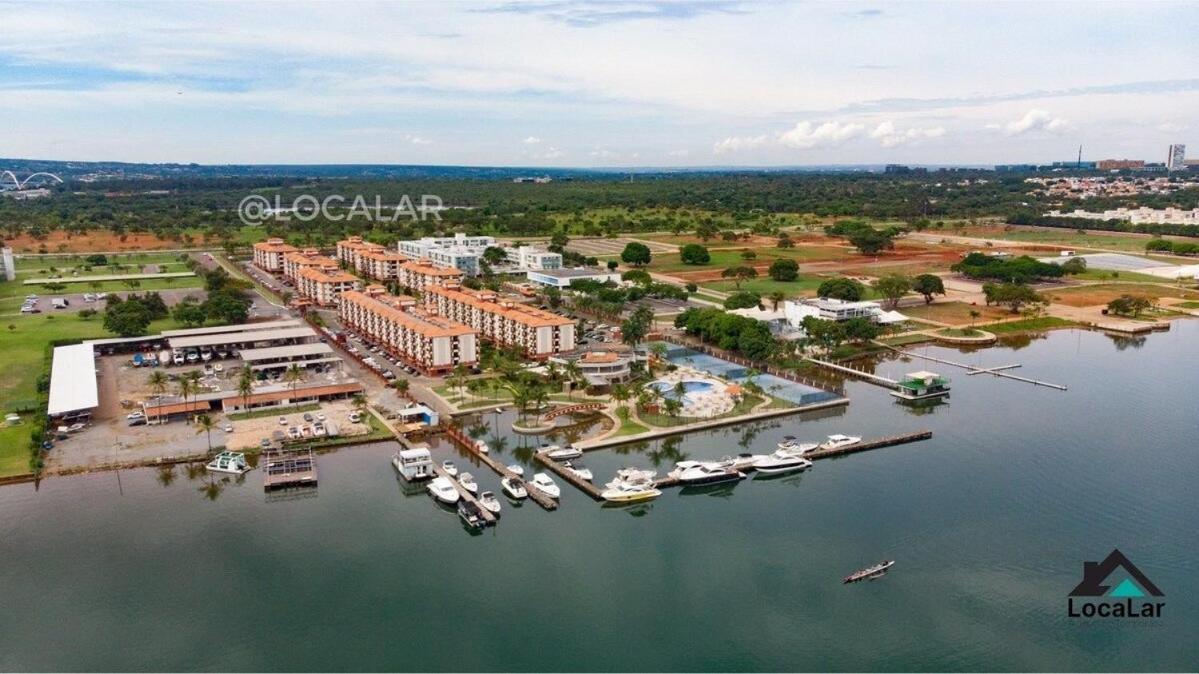 Flat Beira Lago No Centro De Bsb Brasilia Exterior photo